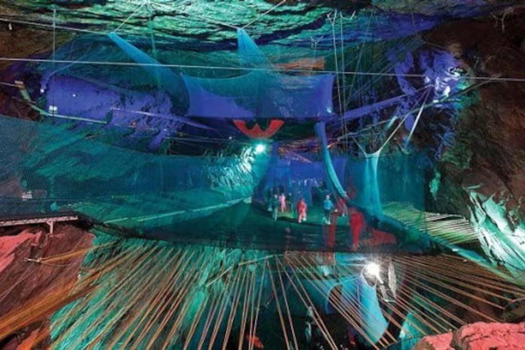 Zipworld Waterfalls Eryri Dogs Welcome 3 Bed Sleeps 5 블레노페스티니오그 외부 사진